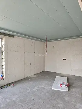 Satılır 5 otaqlı həyət evi 240 m²