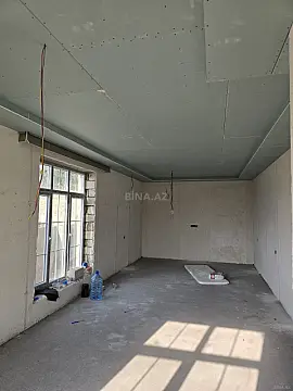 Satılır 5 otaqlı həyət evi 240 m²