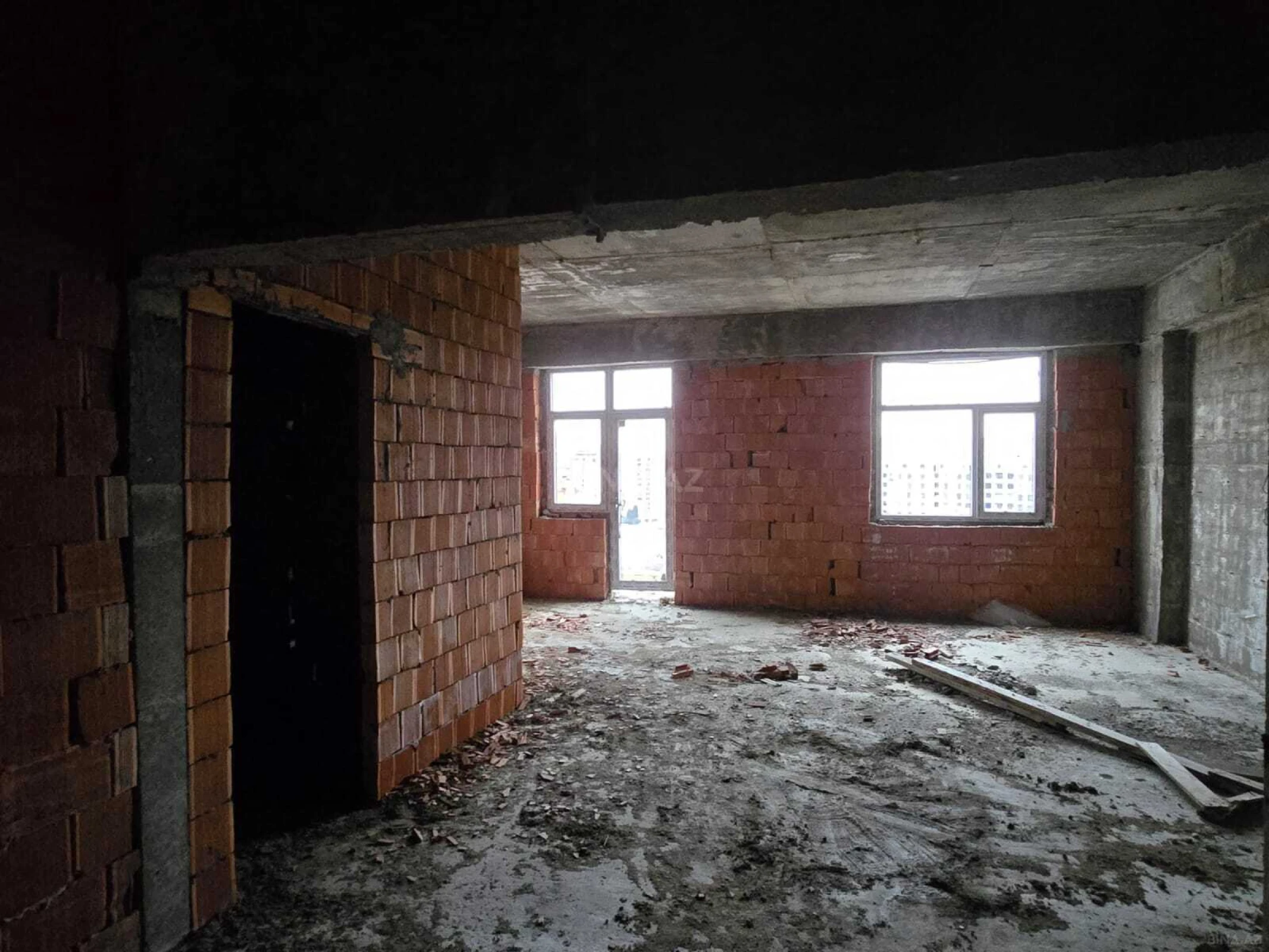 Satılır 1 otaqlı mənzil 55 m²