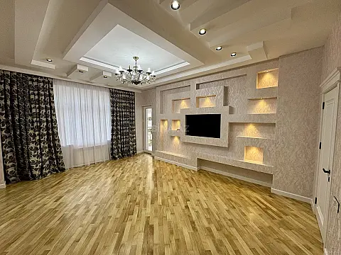 Satılır 3 otaqlı mənzil 106 m²
