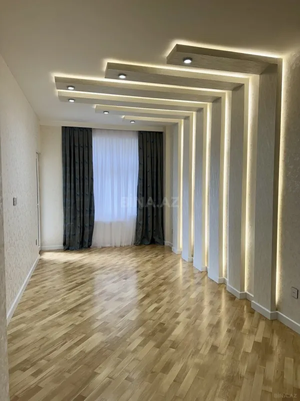 Satılır 3 otaqlı mənzil 106 m²