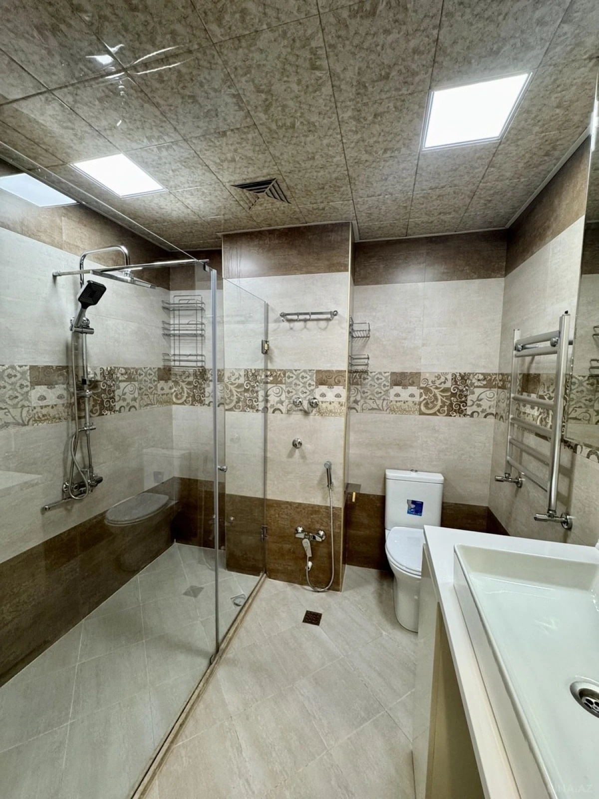 Satılır 3 otaqlı mənzil 106 m²