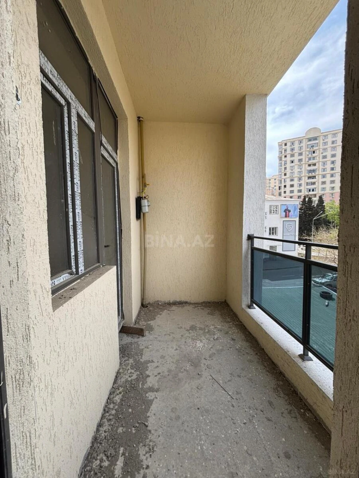 Satılır 2 otaqlı mənzil 63 m²