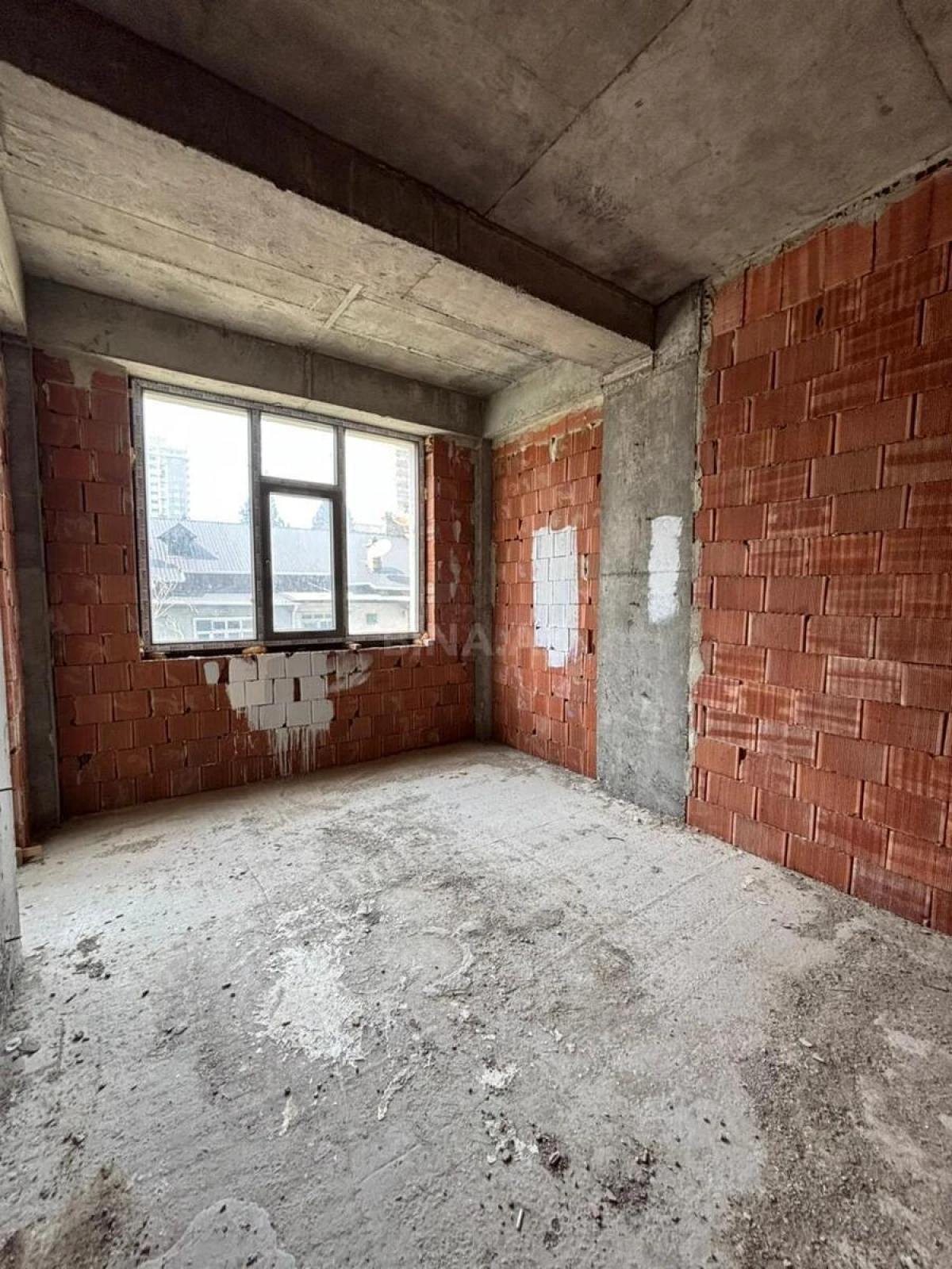 Satılır 2 otaqlı mənzil 63 m²