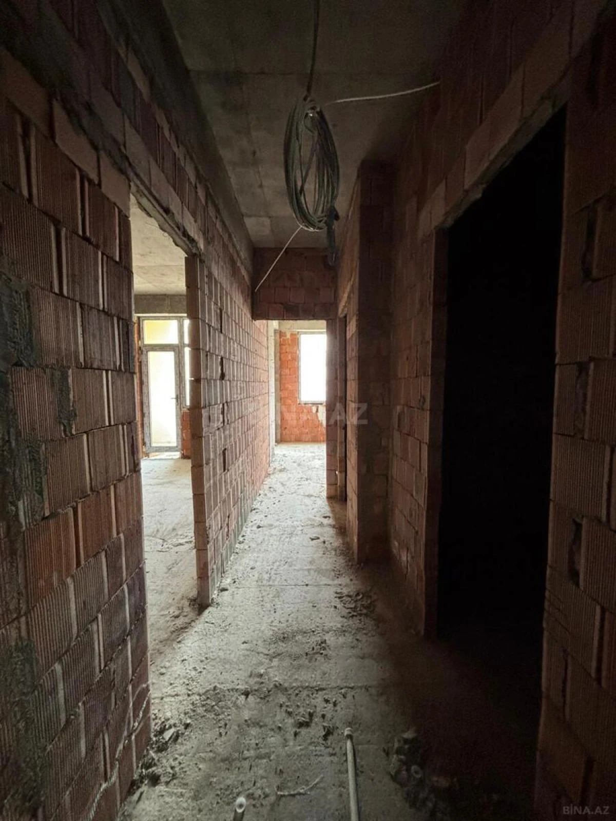 Satılır 2 otaqlı mənzil 63 m²