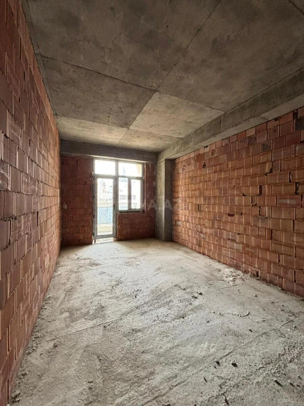 Satılır 2 otaqlı mənzil 63 m²