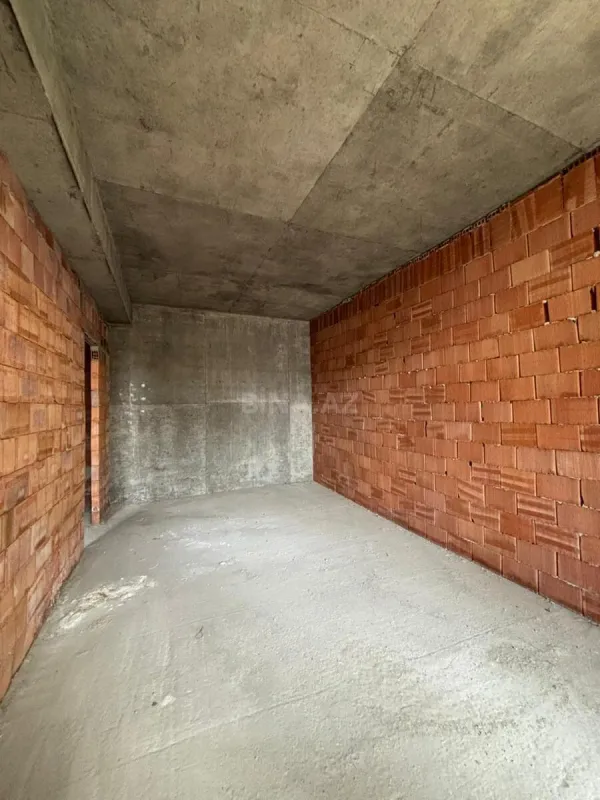 Satılır 2 otaqlı mənzil 63 m²