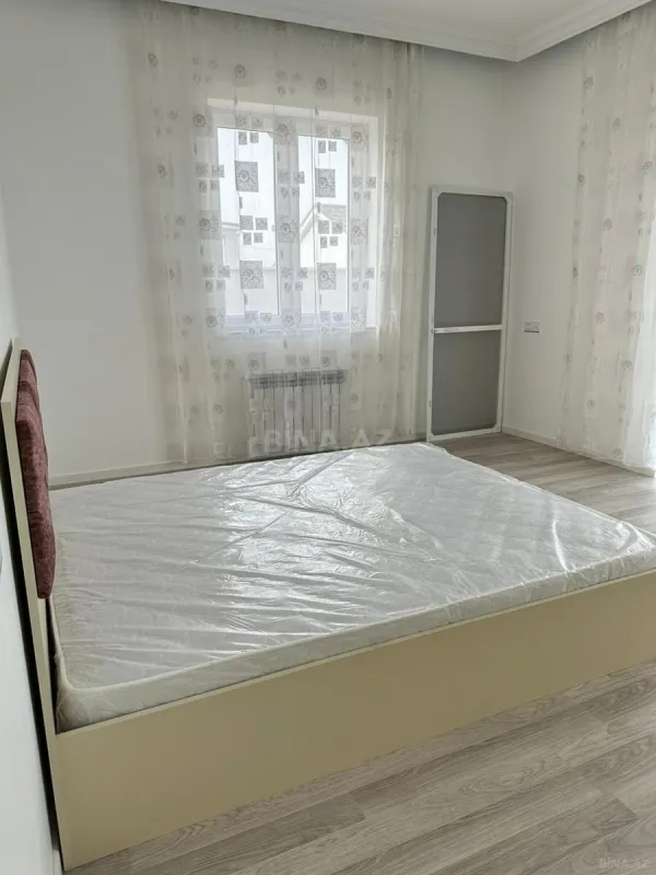 Satılır 4 otaqlı həyət evi 340 m²