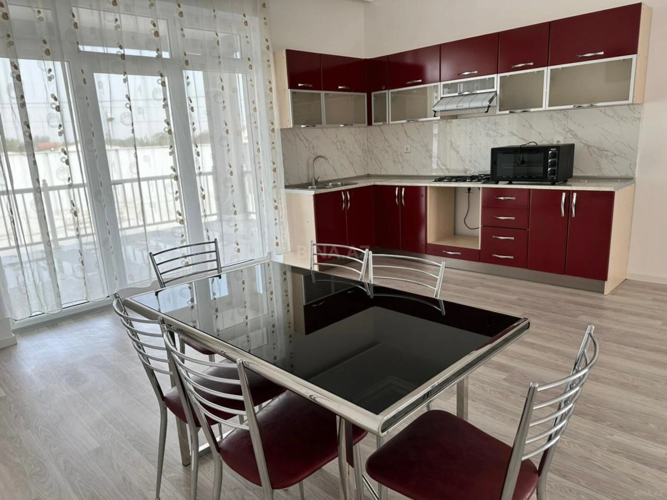 Satılır 4 otaqlı həyət evi 340 m²
