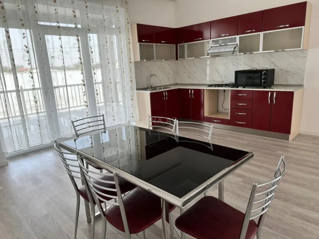 Satılır 4 otaqlı həyət evi 340 m²