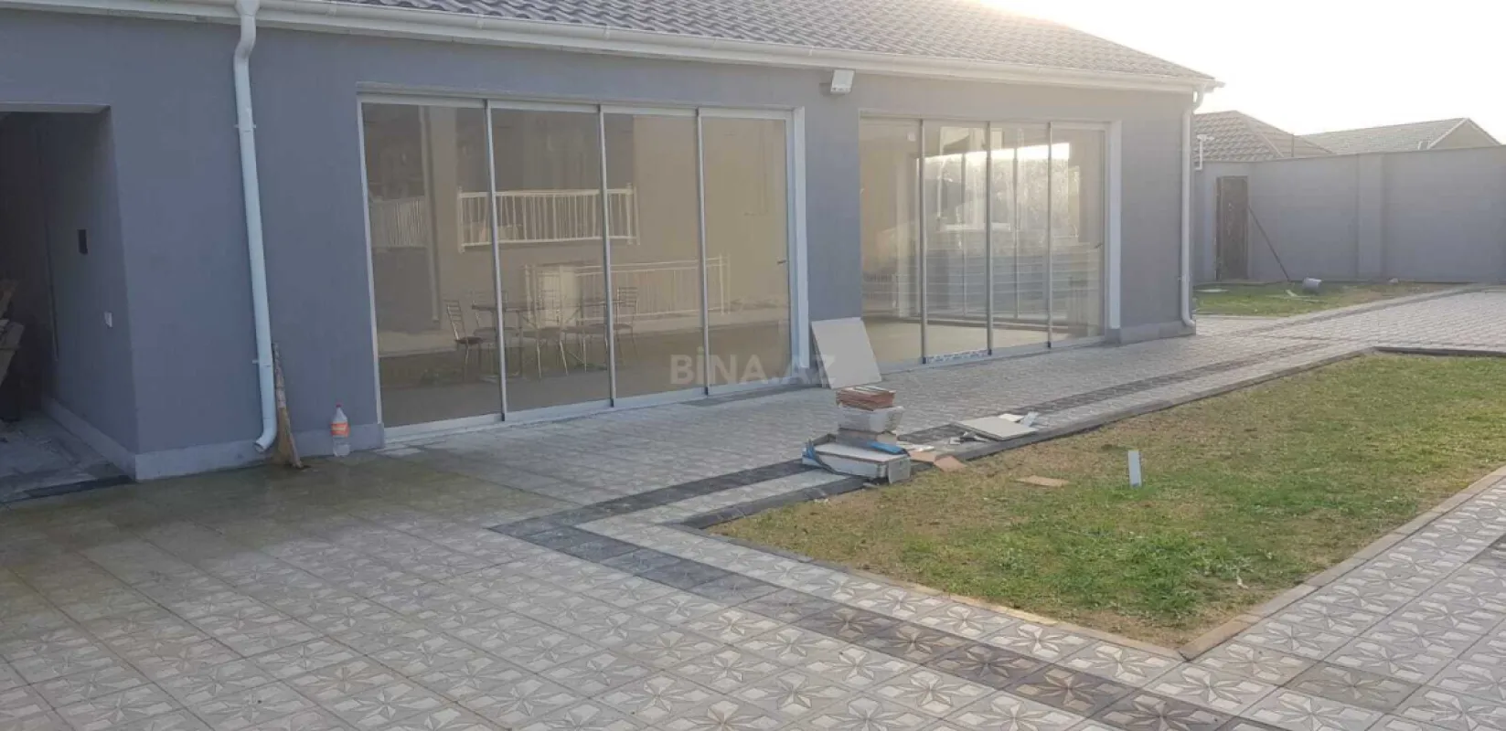 Satılır 4 otaqlı həyət evi 340 m²