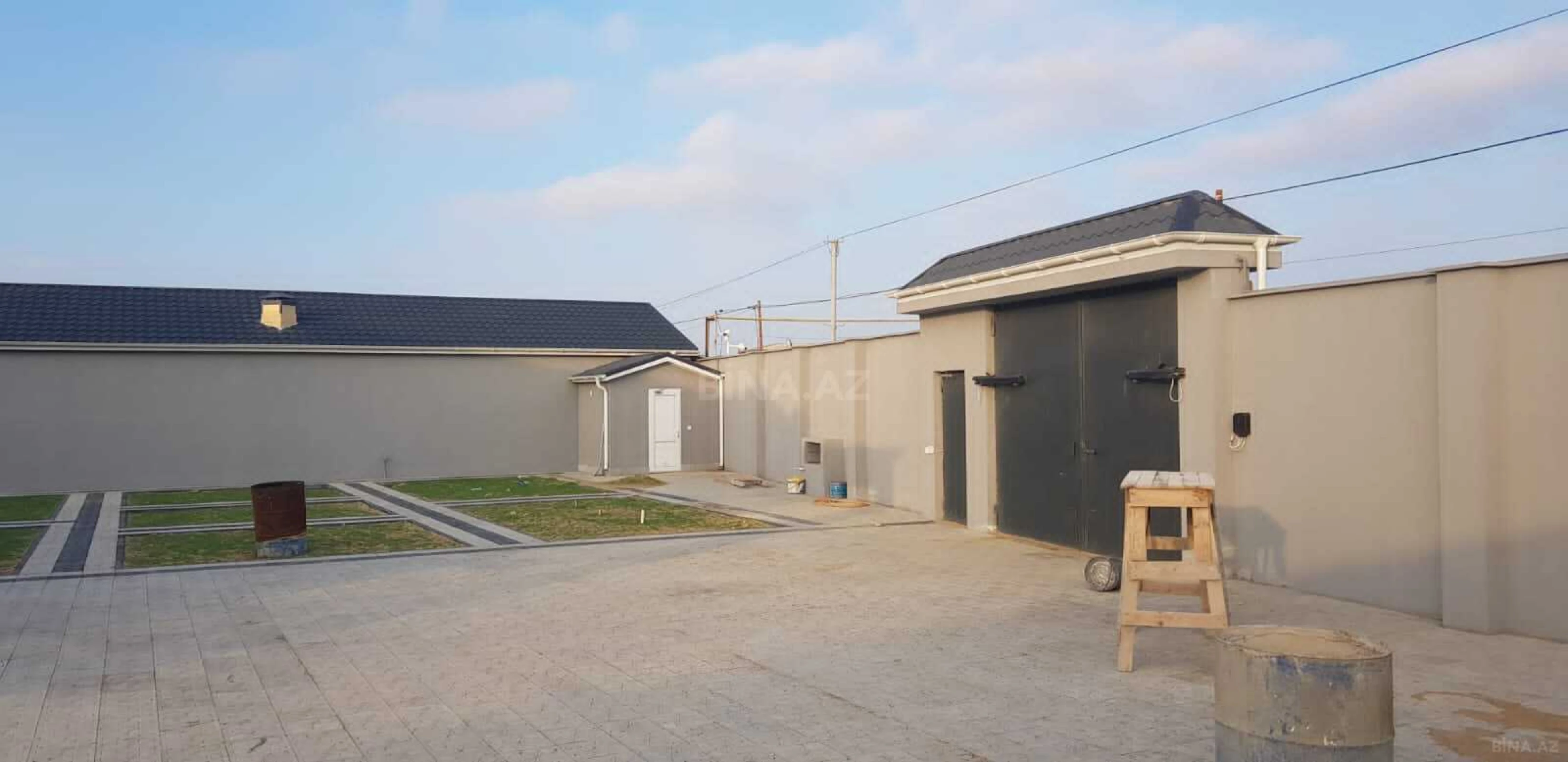 Satılır 4 otaqlı həyət evi 340 m²