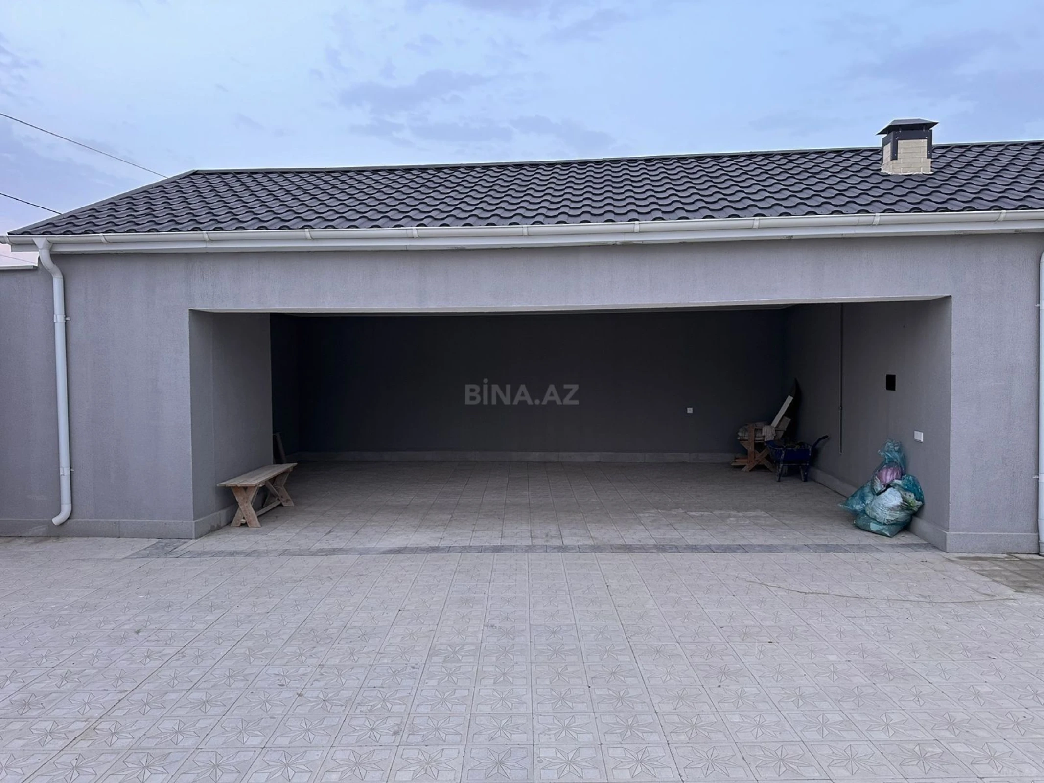 Satılır 4 otaqlı həyət evi 340 m²