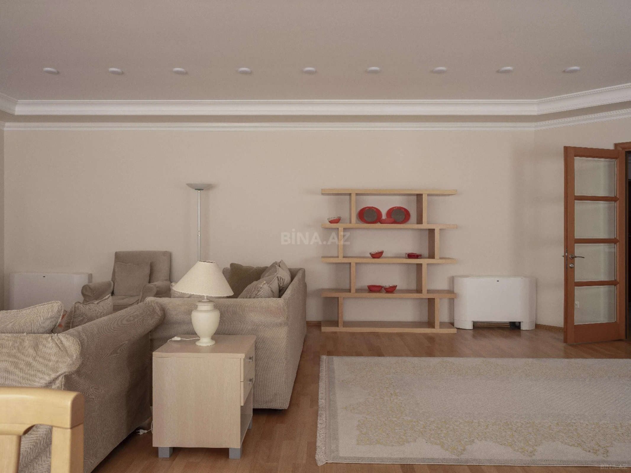 Kirayə verilir 4 otaqlı mənzil 170 m²