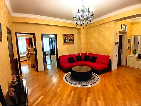 Satılır 3 otaqlı mənzil 135 m² — Bakı 3 otaq 135.00 m²