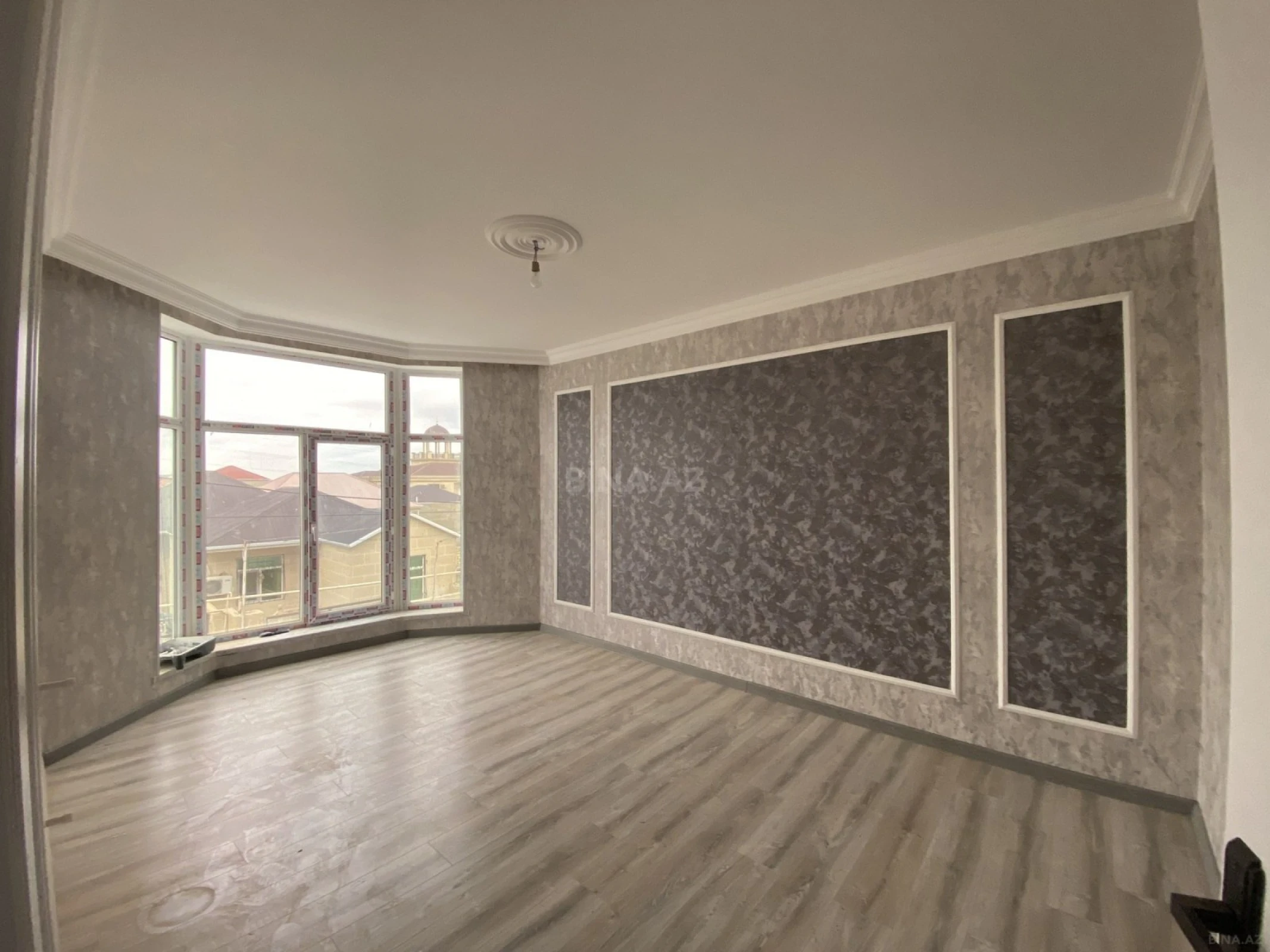 Satılır 5 otaqlı həyət evi 140 m²