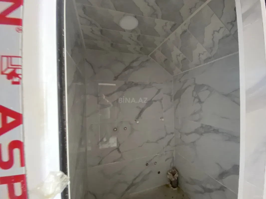 Satılır 5 otaqlı həyət evi 140 m²