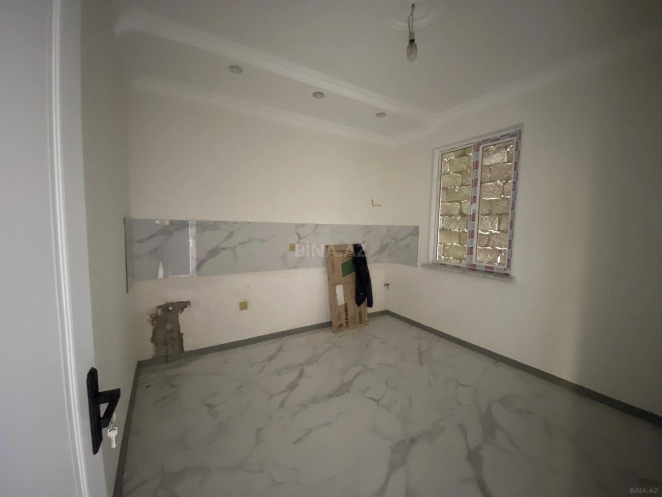 Satılır 5 otaqlı həyət evi 140 m²