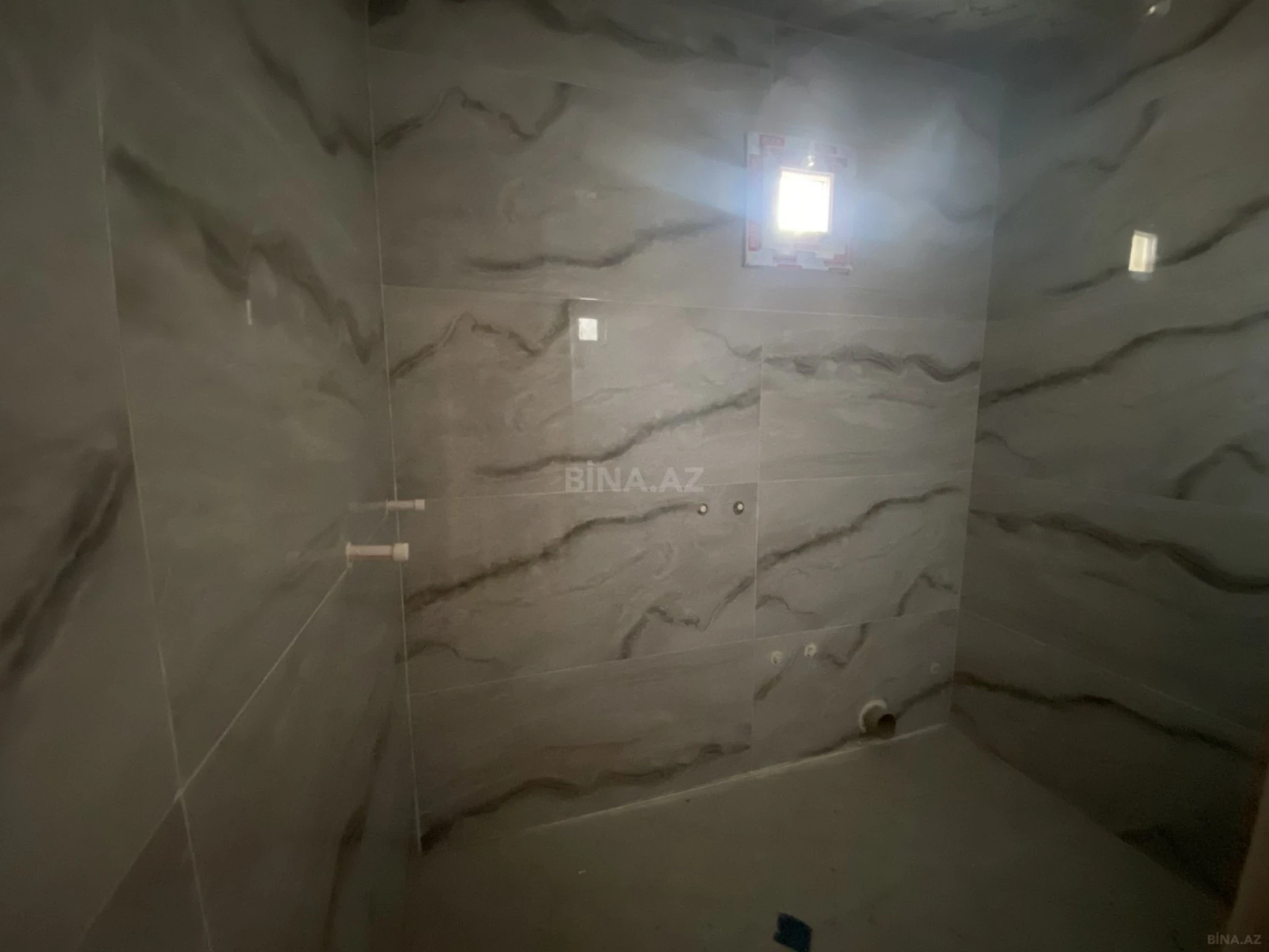 Satılır 5 otaqlı həyət evi 140 m²