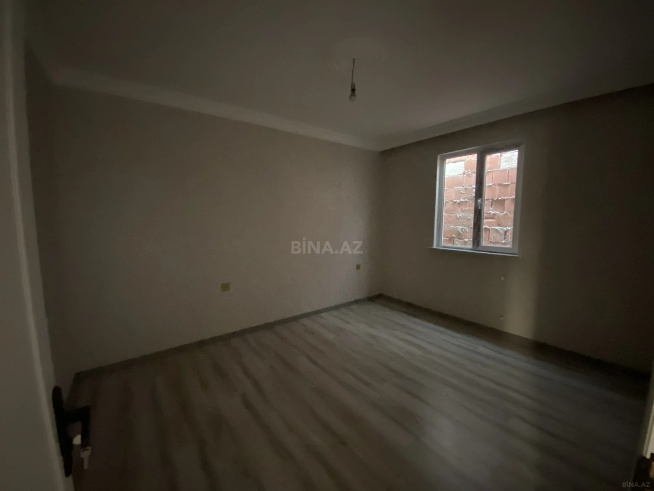 Satılır 5 otaqlı həyət evi 140 m²