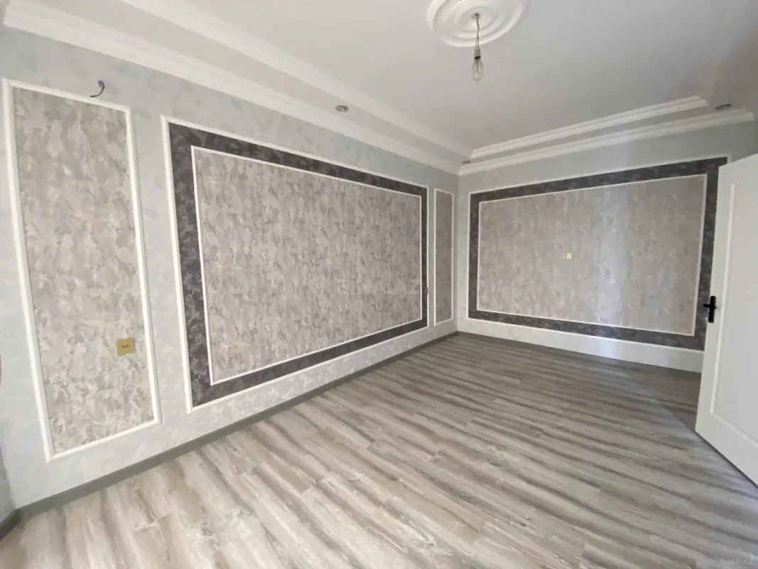Satılır 5 otaqlı həyət evi 140 m²