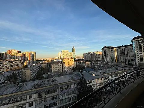 Kirayə verilir 2 otaqlı mənzil 65 m²