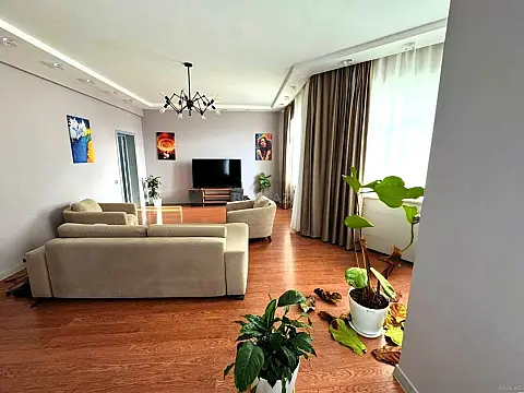 Satılır 3 otaqlı mənzil 144 m² — Bakı 3 otaq 144.00 m²