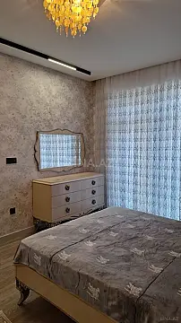 Kirayə verilir 4 otaqlı mənzil 180 m²