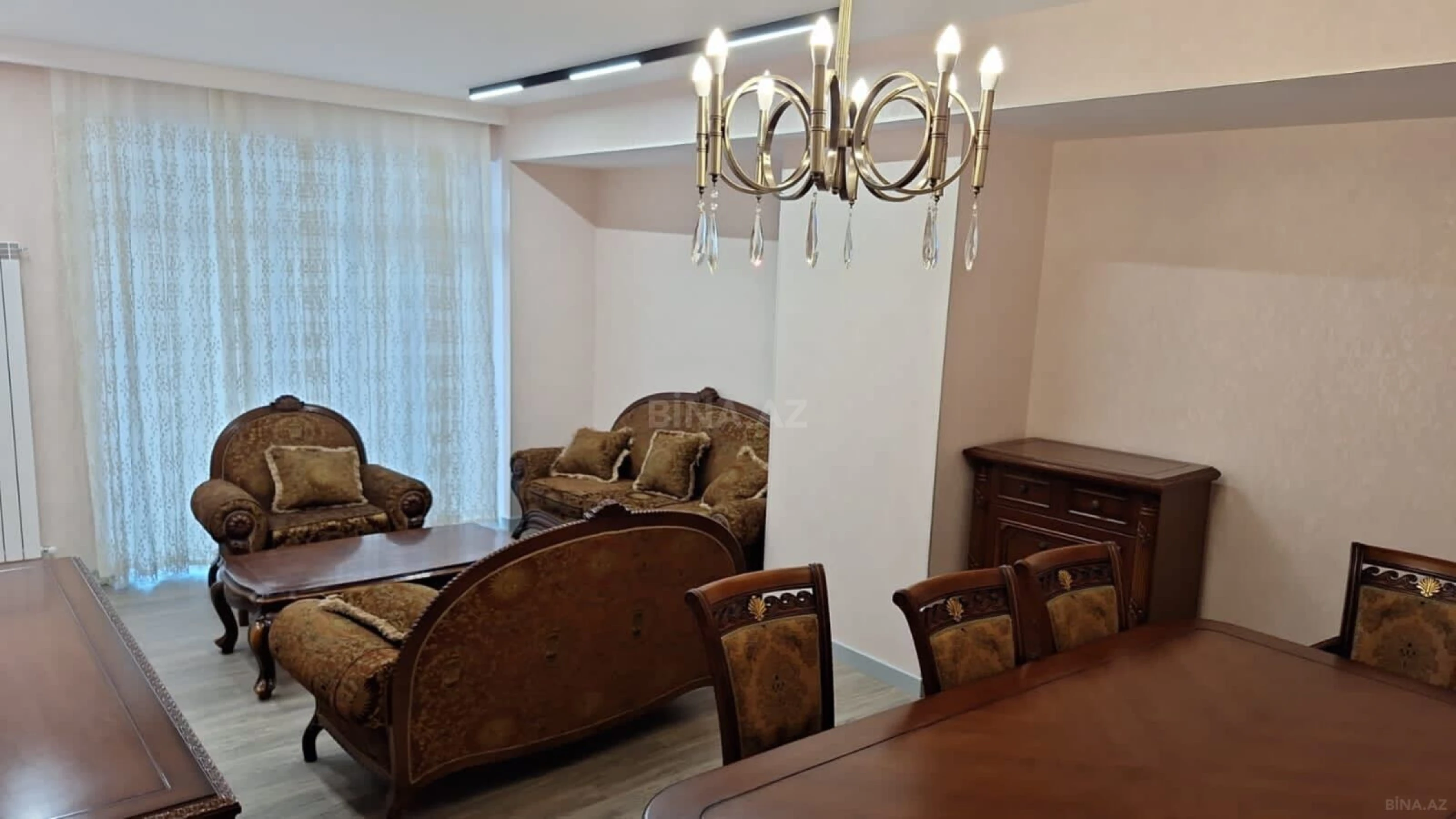 Kirayə verilir 4 otaqlı mənzil 180 m²