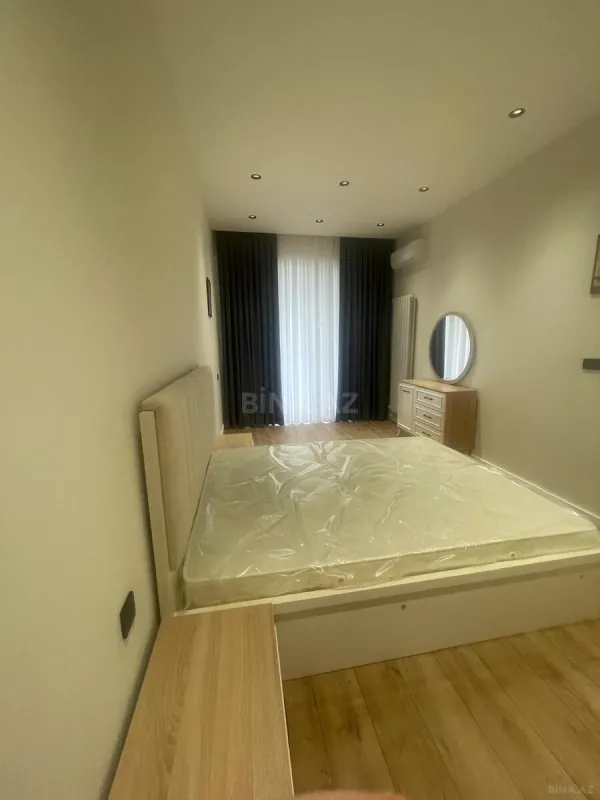 Kirayə verilir 2 otaqlı mənzil 117 m²