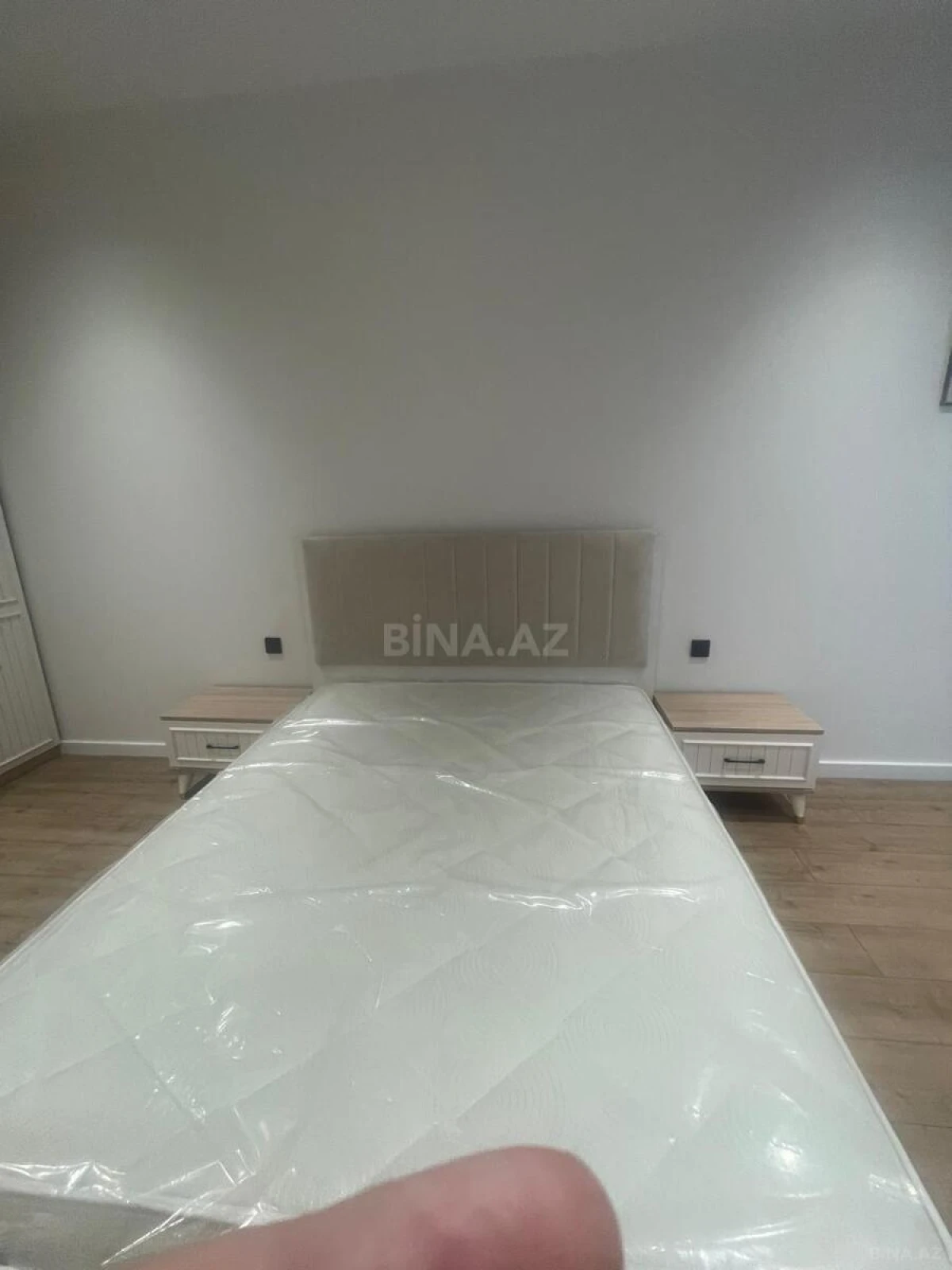 Kirayə verilir 2 otaqlı mənzil 117 m²