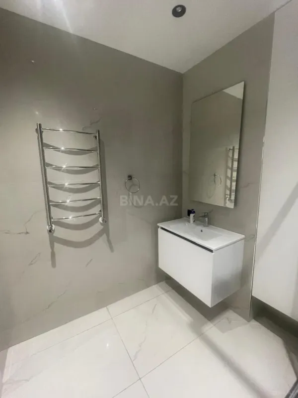 Kirayə verilir 2 otaqlı mənzil 117 m²