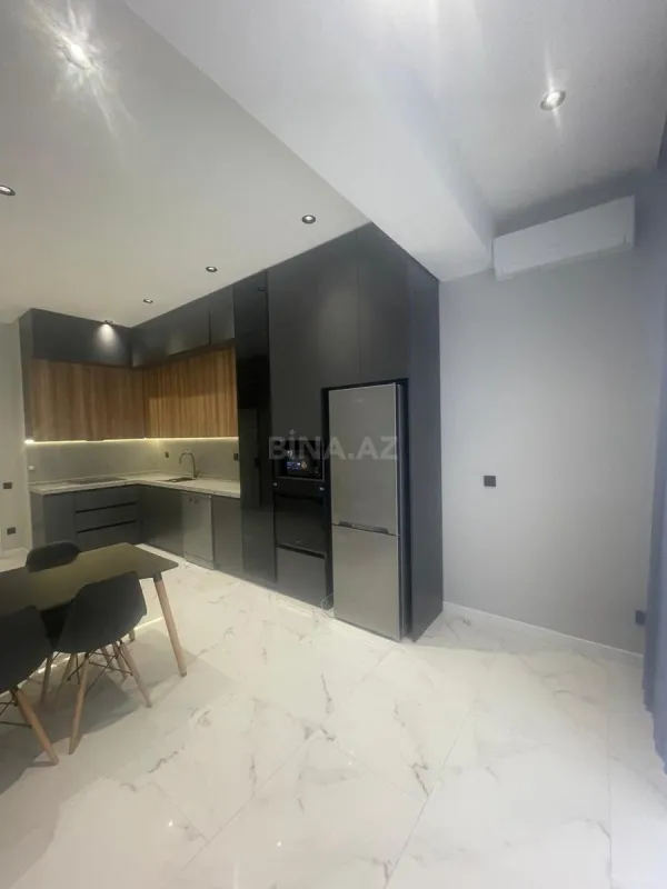 Kirayə verilir 2 otaqlı mənzil 117 m²