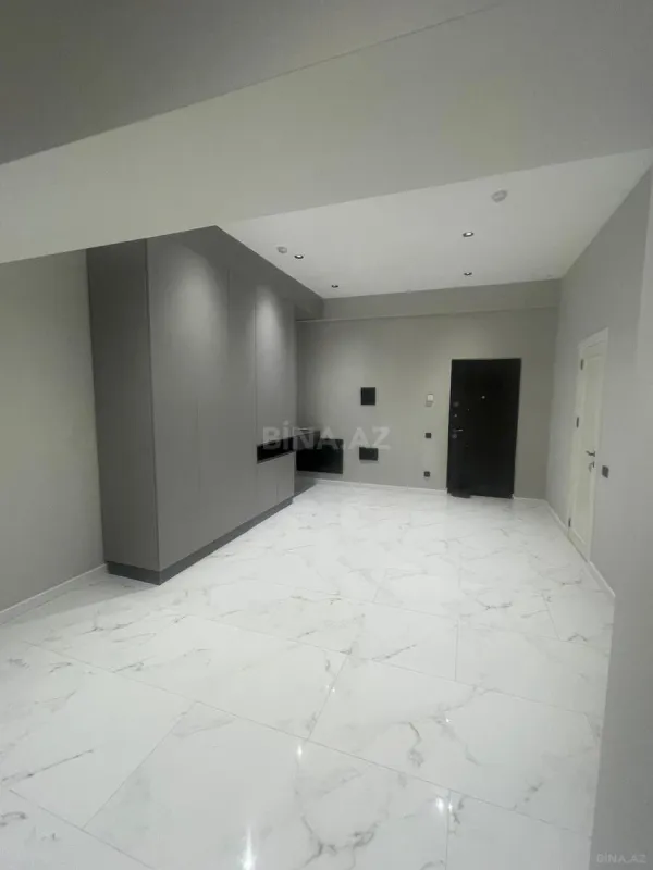 Kirayə verilir 2 otaqlı mənzil 117 m²