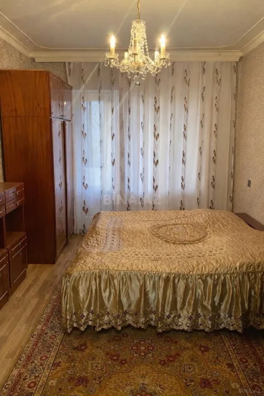 Satılır 4 otaqlı mənzil 105 m²