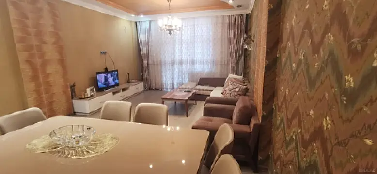Satılır 4 otaqlı mənzil 170 m² — Bakı 4 otaq 170.00 m²