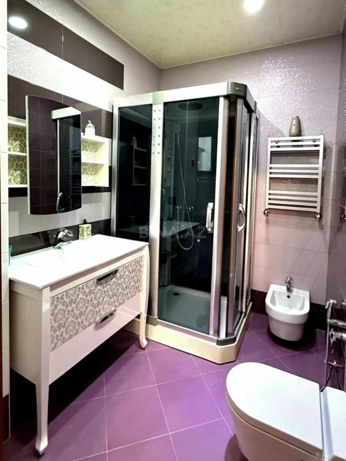 Kirayə verilir 4 otaqlı mənzil 183 m²