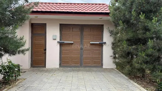 Satılır 5 otaqlı həyət evi 280 m²