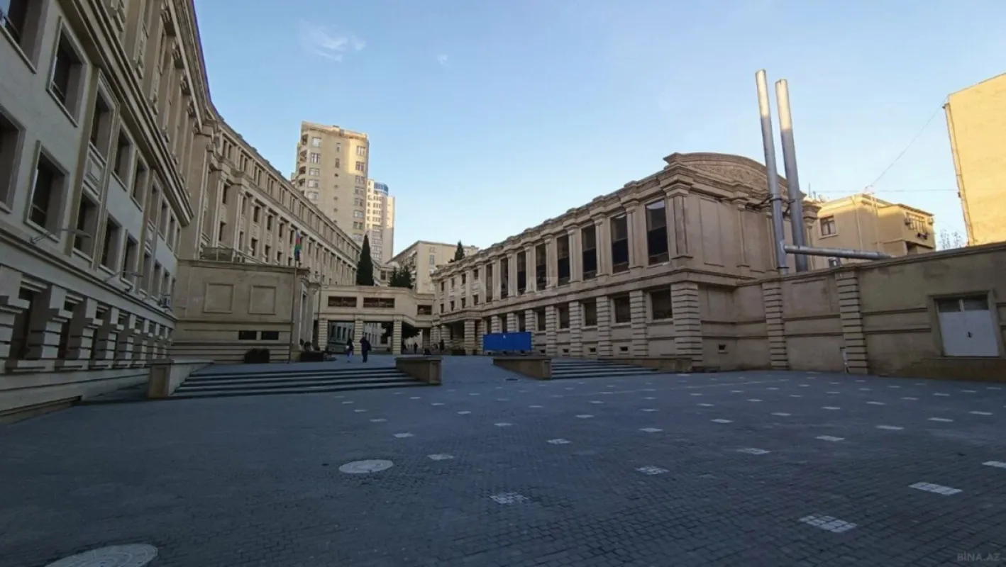 Satılır 3 otaqlı mənzil 110 m²