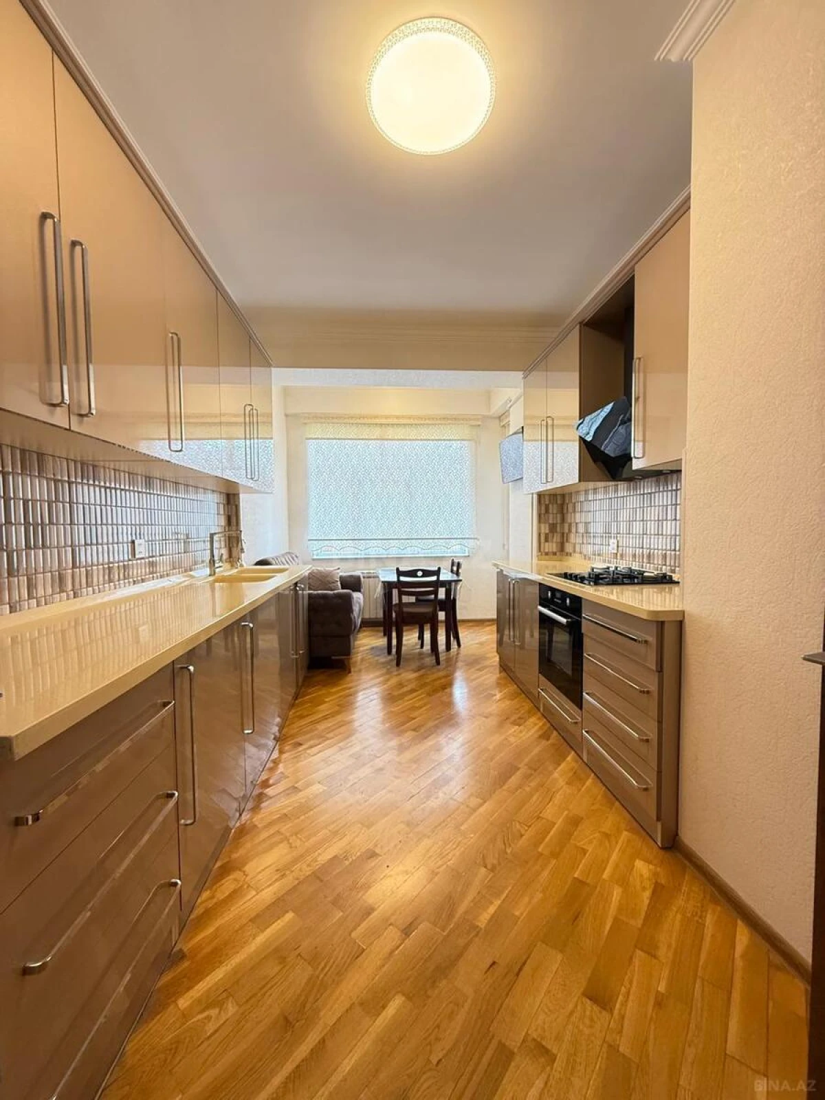 Satılır 3 otaqlı mənzil 120 m²