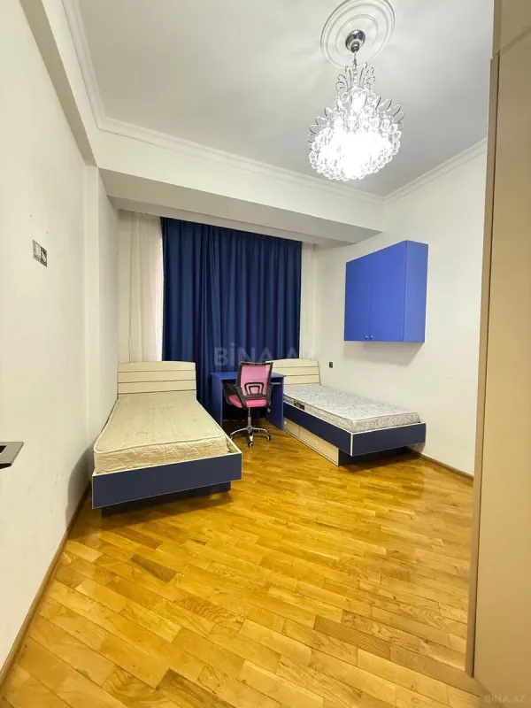 Satılır 3 otaqlı mənzil 120 m²
