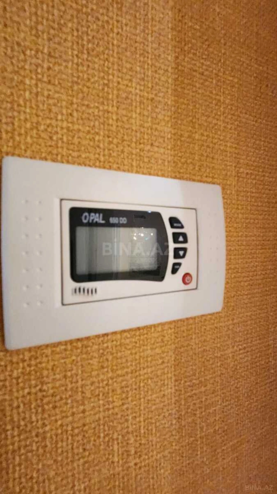 Satılır 4 otaqlı mənzil 190 m²