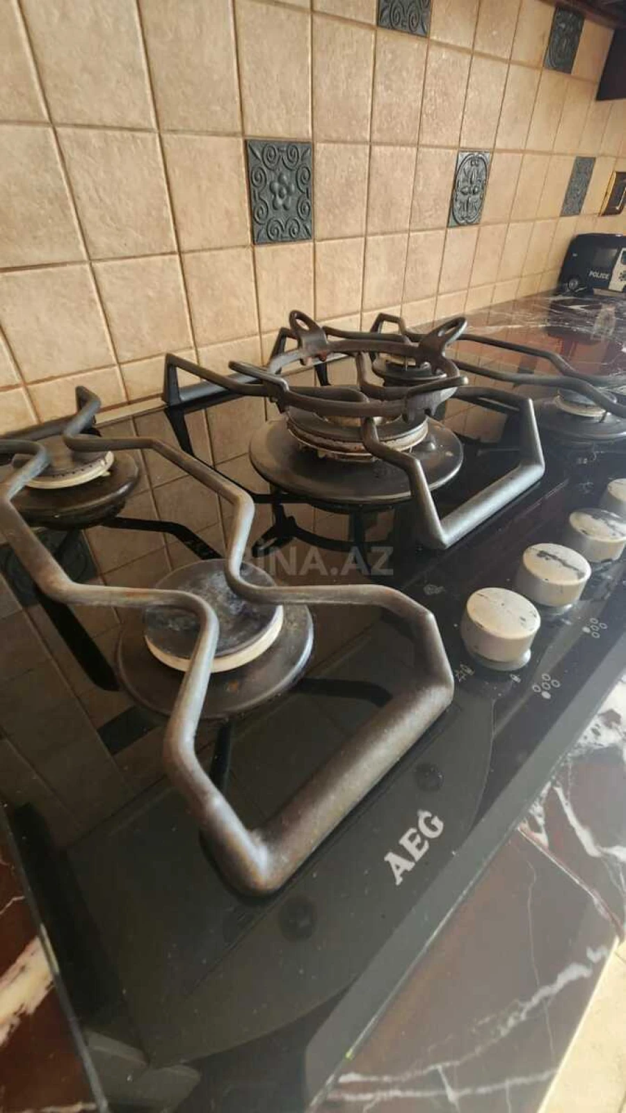 Satılır 4 otaqlı mənzil 190 m²