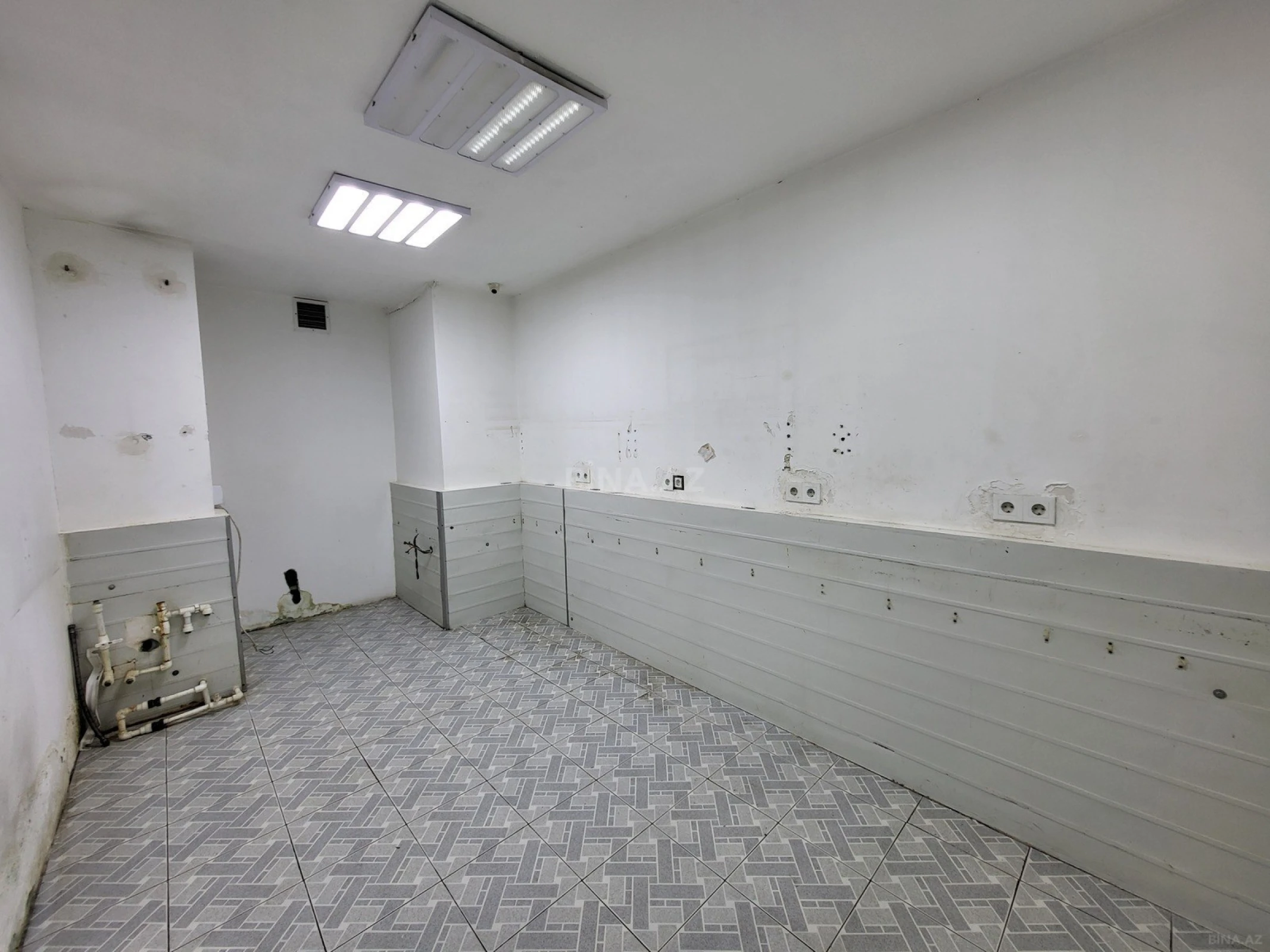 Kirayə verilir obyekt 160 m²