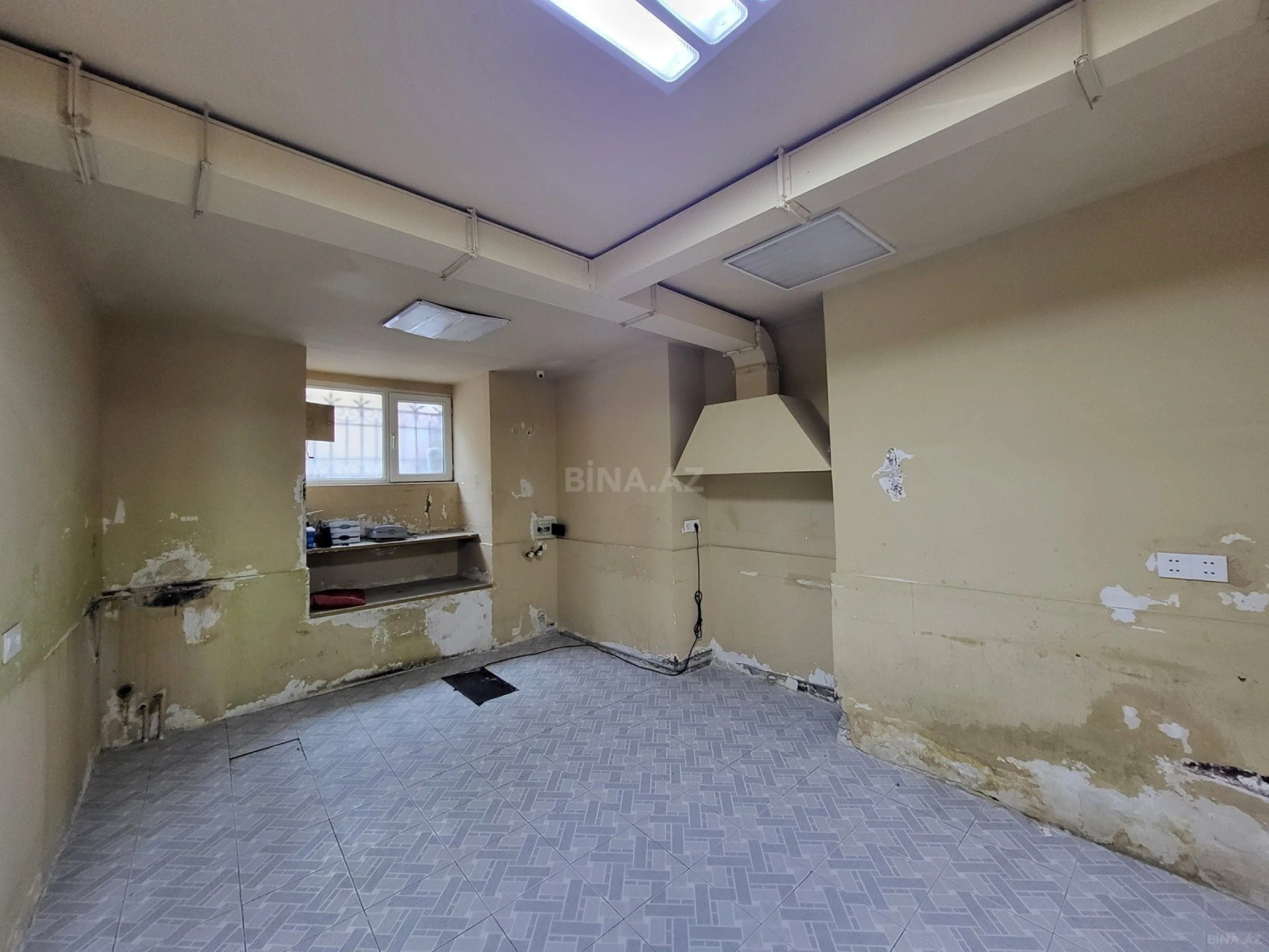 Kirayə verilir obyekt 160 m²