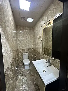 Satılır 3 otaqlı mənzil 122 m²