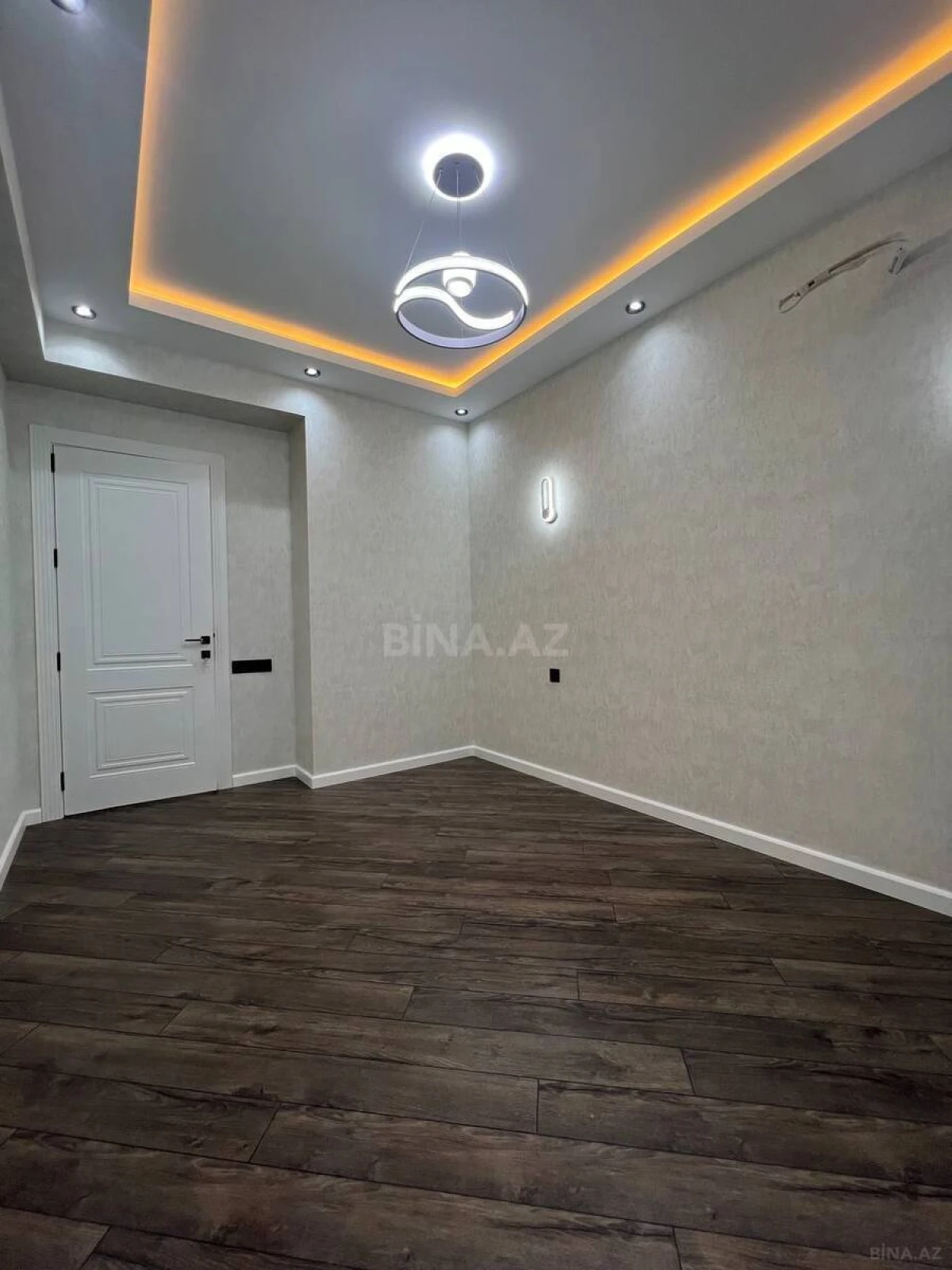 Satılır 3 otaqlı mənzil 84 m²