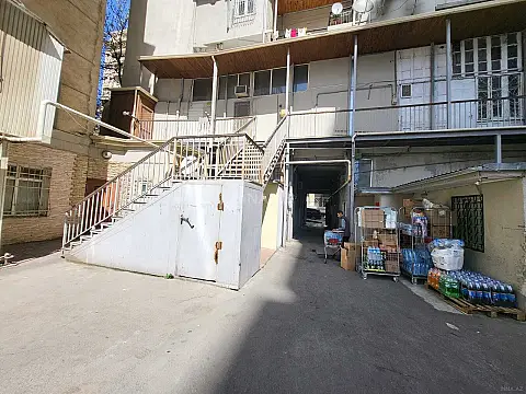 Kirayə verilir 2 otaqlı ofis 60 m²