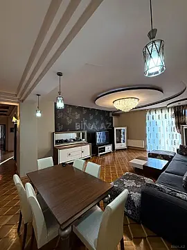 Satılır 4 otaqlı mənzil 185 m²
