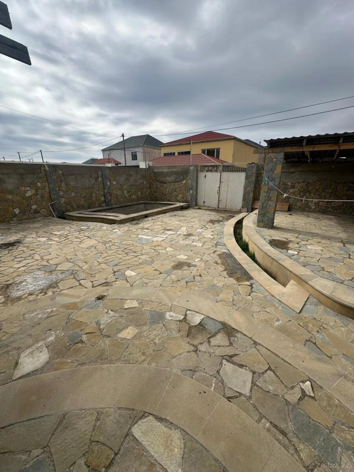 Satılır 3 otaqlı həyət evi 65 m²